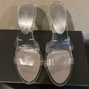Calvin Klein Slip on shoes cute and comfortable, worn once size 9